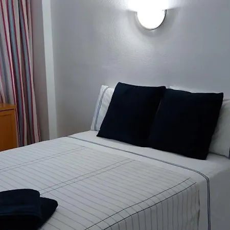 Santa Monica Apartment *