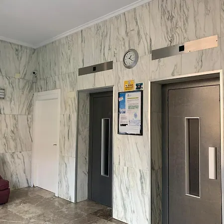 Santa Monica Apartment